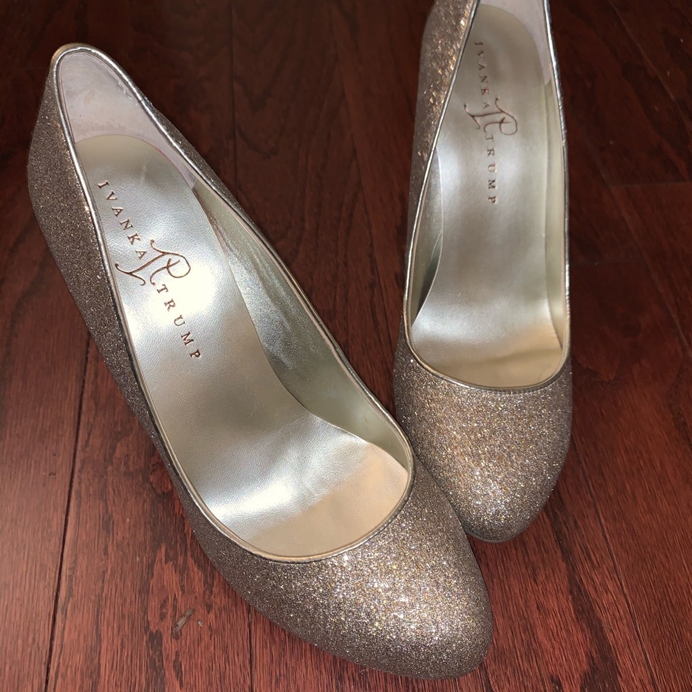 Ivanka Trump Rose Silver Glitter Pumps